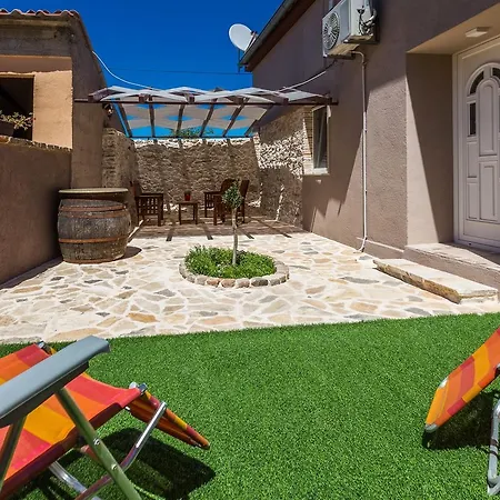 شقة Kruljac 2br Holiday House زادار