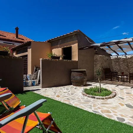 شقة Kruljac 2br Holiday House