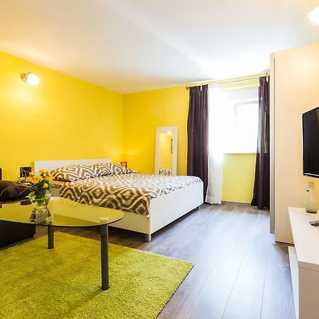 Διαμέρισμα Kruljac 2br Holiday House
